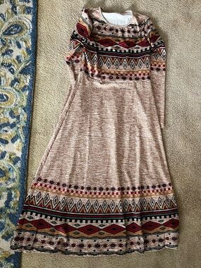 NEW Boho-Inspired Long Sleeve Maxi Dress in Beige with Multicolor Aztec Print